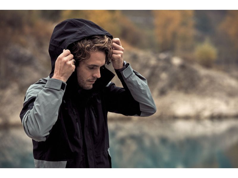 Clique jassen bedrukken met eigen logo? Al vanaf 5 stuks mogelijk Clique jassen bedrukken met eigen logo? Al vanaf 5 stuks mogelijk