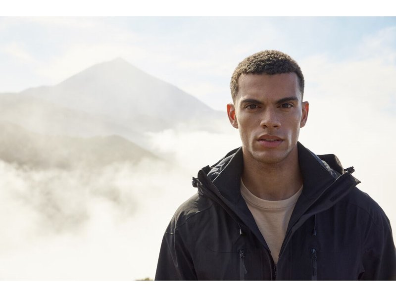 Clique jassen bedrukken met eigen logo? Al vanaf 5 stuks mogelijk Clique jassen bedrukken met eigen logo? Al vanaf 5 stuks mogelijk