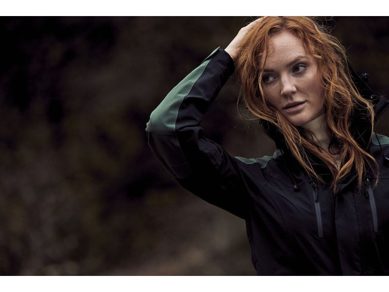 Clique jassen bedrukken met eigen logo? Al vanaf 5 stuks mogelijk Clique jassen bedrukken met eigen logo? Al vanaf 5 stuks mogelijk