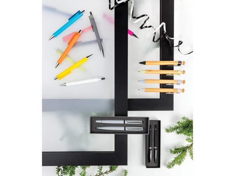Bamboe pen met tarwestro clip Bamboe pen met tarwestro clip