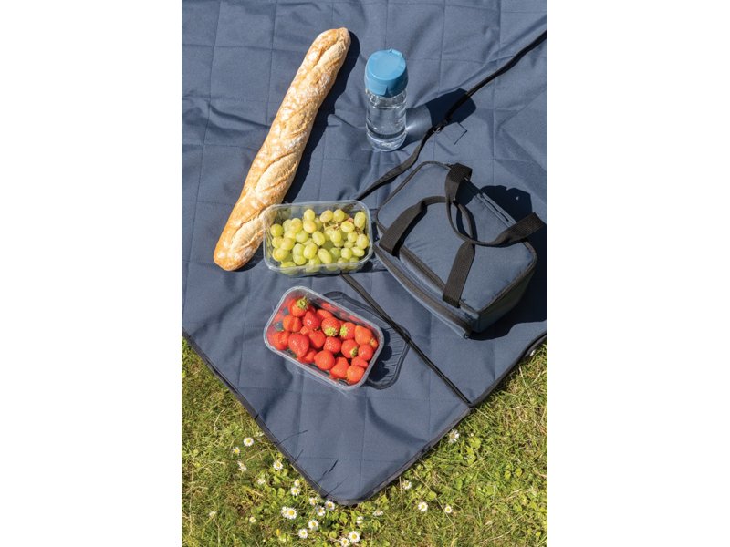 Impact Aware™ RPET opvouwbare gewatteerd picknickkleed Impact Aware™ RPET opvouwbare gewatteerd picknickkleed