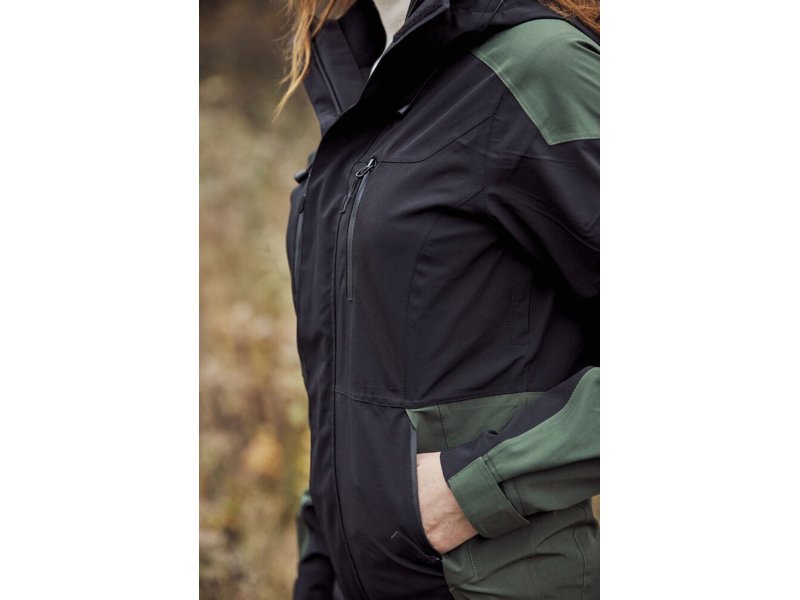 Clique jassen bedrukken met eigen logo? Al vanaf 5 stuks mogelijk Clique jassen bedrukken met eigen logo? Al vanaf 5 stuks mogelijk