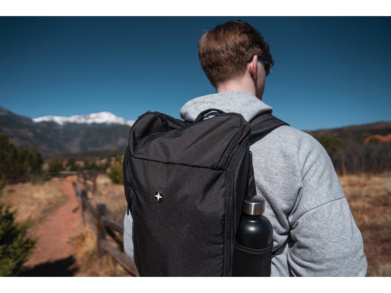 Swiss Peak AWARE™ easy access 15.6" laptop rugzak