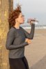 Impact borosilicaat glazen fles met bamboe deksel Impact borosilicaat glazen fles met bamboe deksel