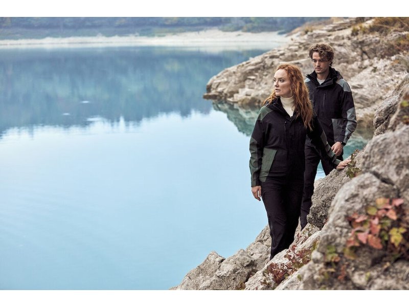 Clique jassen bedrukken met eigen logo? Al vanaf 5 stuks mogelijk Clique jassen bedrukken met eigen logo? Al vanaf 5 stuks mogelijk