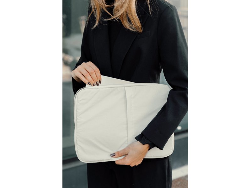 KENTO URBAN RCS gerecyclede nylon 15,6 inch laptopsleeve KENTO URBAN RCS gerecyclede nylon 15,6 inch laptopsleeve