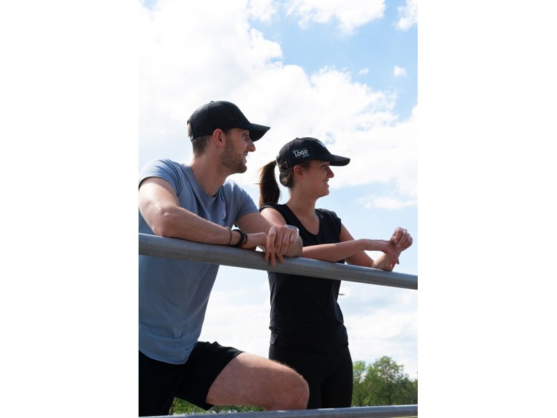 Superdeal bij Totziens | Geborduurde caps met eigen logo