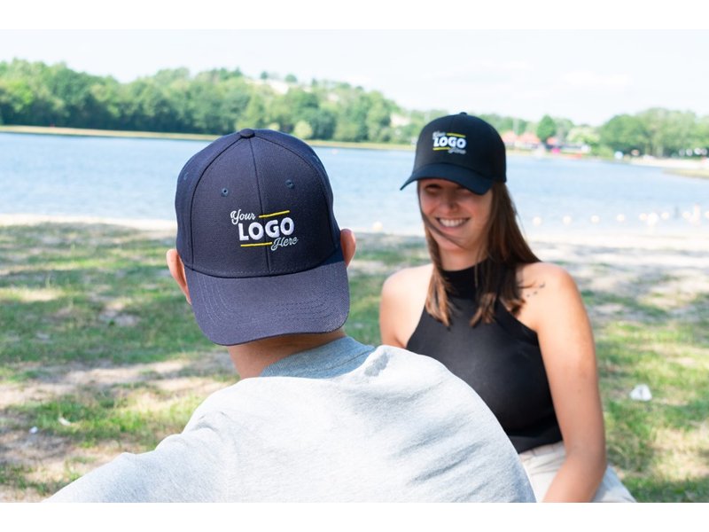 Nilton's Retail Medium cap Nilton's Retail Medium cap