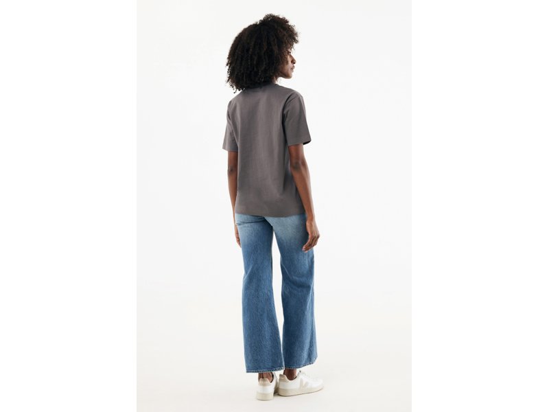 IQONIQ Nikko heavyweight gerecycled katoen t-shirt IQONIQ Nikko heavyweight gerecycled katoen t-shirt