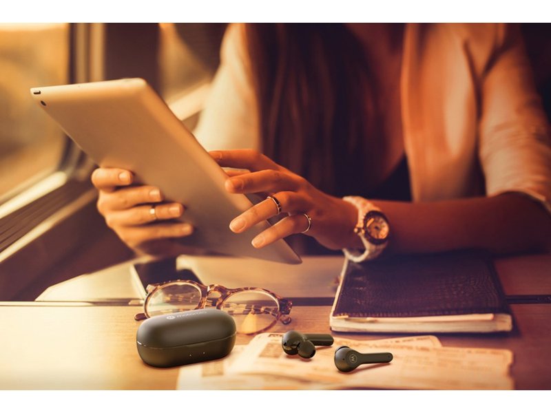 Motorola IPX5 TWS MOTO buds 85 Motorola IPX5 TWS MOTO buds 85