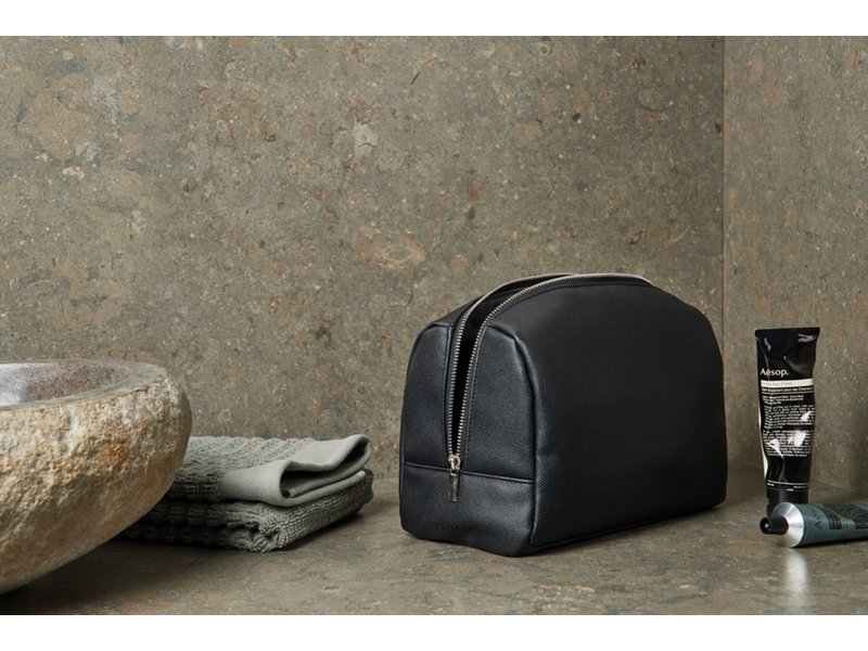 VINGA Bermond RCS gerecycled PU toilettas