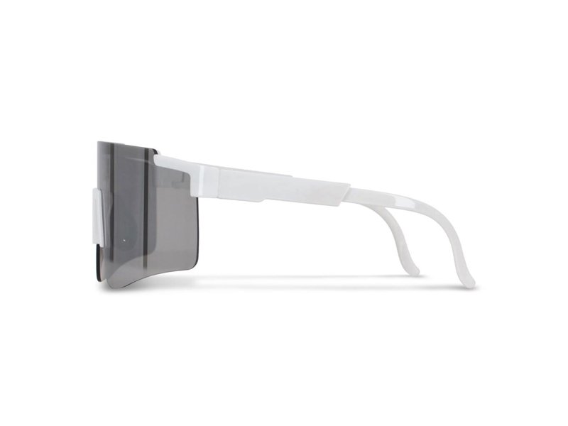 Sportzonnebril met spiegelende glazen Sportzonnebril met spiegelende glazen