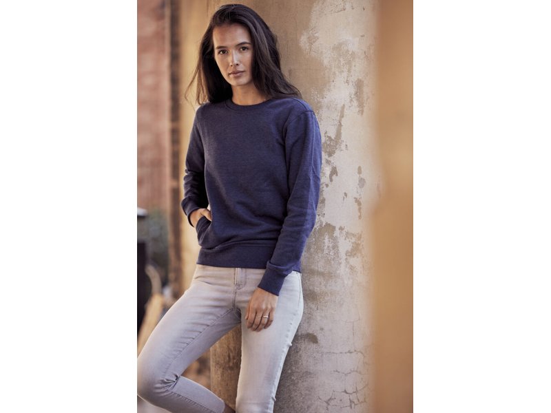 Sweater met ronde hals, basic maar zeer populair met eigen ontwerp