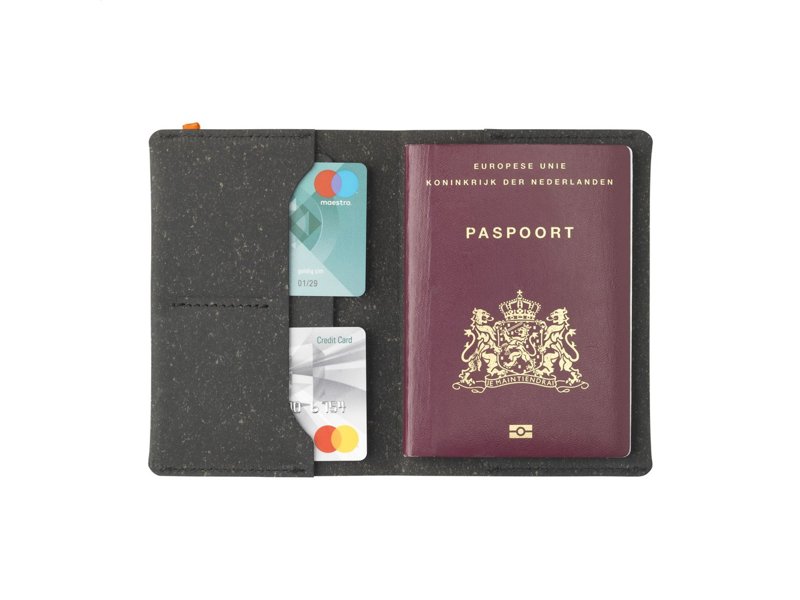 Recycled Leather Passport Holder paspoorthoesje