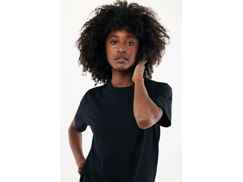 IQONIQ Nikko heavyweight gerecycled katoen t-shirt IQONIQ Nikko heavyweight gerecycled katoen t-shirt