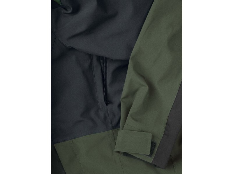 Clique jassen bedrukken met eigen logo? Al vanaf 5 stuks mogelijk Clique jassen bedrukken met eigen logo? Al vanaf 5 stuks mogelijk