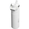 Stanley IceFlow™ 2.0 700 ml waterfles met openklapbaar deksel Stanley IceFlow™ 2.0 700 ml waterfles met openklapbaar deksel