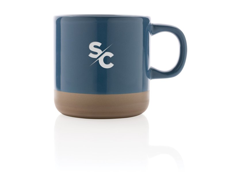 Geglazuurde keramische mok Geglazuurde keramische mok