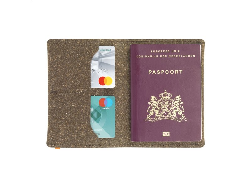 Recycled Leather Passport Holder paspoorthoesje