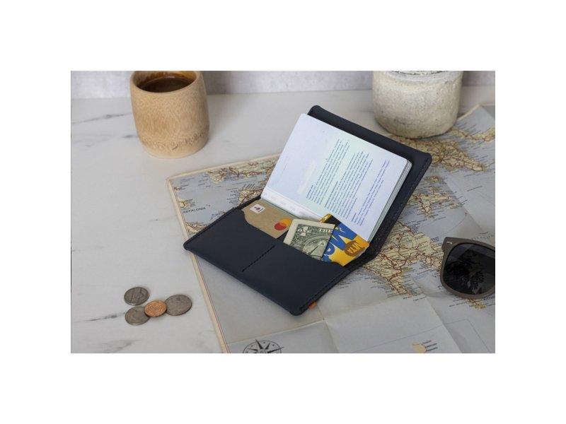 Recycled Leather Passport Holder paspoorthoesje