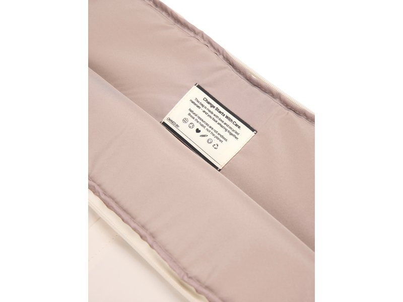 KENTO URBAN RCS gerecyclede nylon 15,6 inch laptopsleeve KENTO URBAN RCS gerecyclede nylon 15,6 inch laptopsleeve