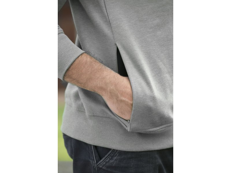 Sweater met ronde hals, basic maar zeer populair met eigen ontwerp