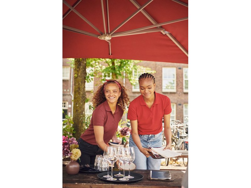 Clique Manhattan ladies