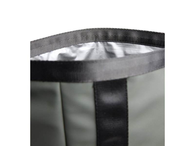 VINGA Baltimore RCS koeltas met rolsluiting VINGA Baltimore RCS koeltas met rolsluiting
