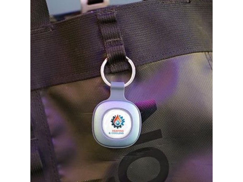 Tracker met eigen logo
