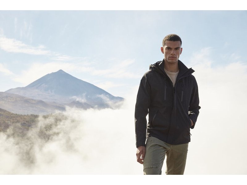 Clique jassen bedrukken met eigen logo? Al vanaf 5 stuks mogelijk Clique jassen bedrukken met eigen logo? Al vanaf 5 stuks mogelijk