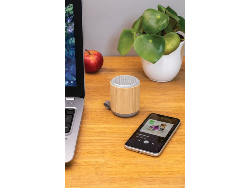 Bamboe en fabric 3W draadloze speaker Bamboe en fabric 3W draadloze speaker