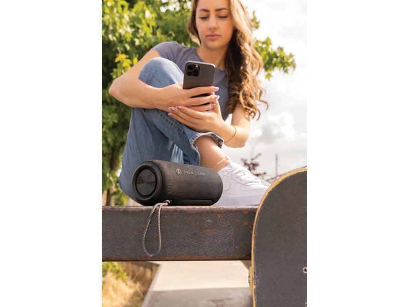 Urban Vitamin Pacific Grove RCS rplastic 30W speaker IPX7 Urban Vitamin Pacific Grove RCS rplastic 30W speaker IPX7