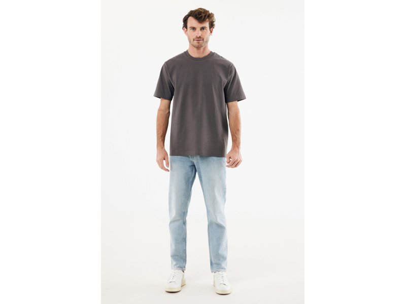 IQONIQ Nikko heavyweight gerecycled katoen t-shirt IQONIQ Nikko heavyweight gerecycled katoen t-shirt
