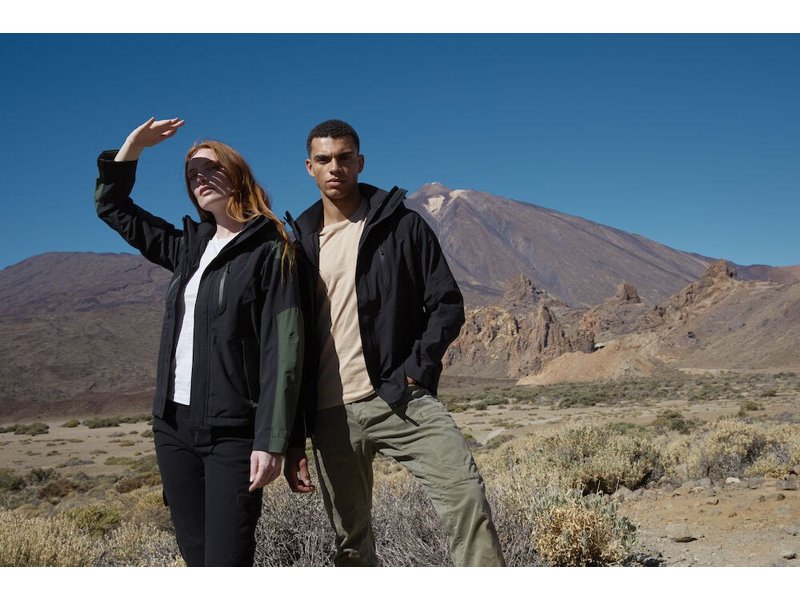 Clique jassen bedrukken met eigen logo? Al vanaf 5 stuks mogelijk Clique jassen bedrukken met eigen logo? Al vanaf 5 stuks mogelijk