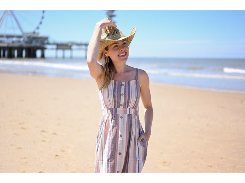 Strohoed camel Strohoed camel