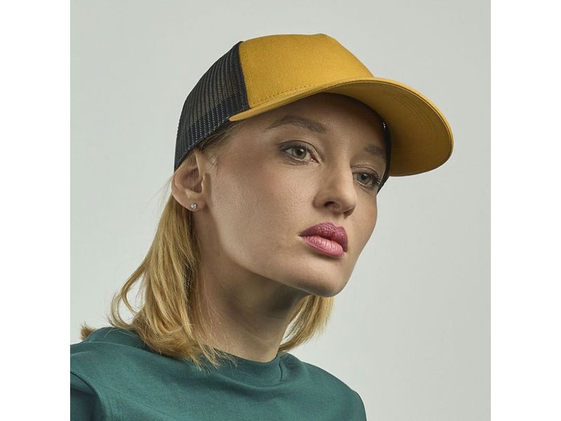 Luxe trucker cap borduren
